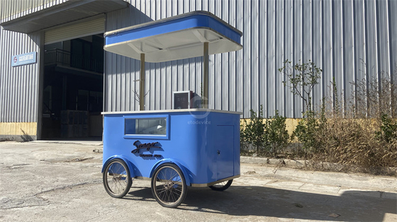 モバイル・ガストロノミーの発表 三輪車食品車の世界を探索