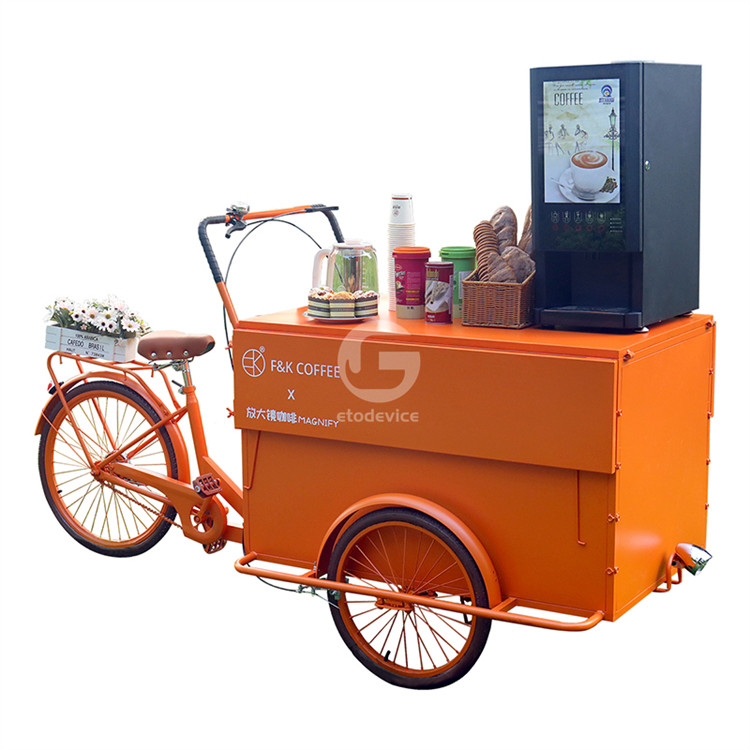 LA郡の移動式食堂の魅力を 三輪車で味わう